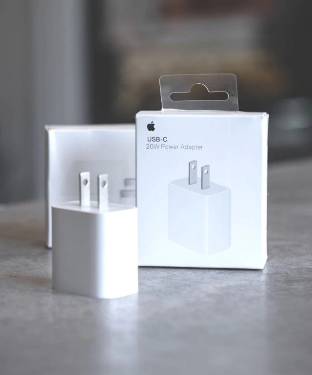 Cargador Apple 20W — Patas Universales